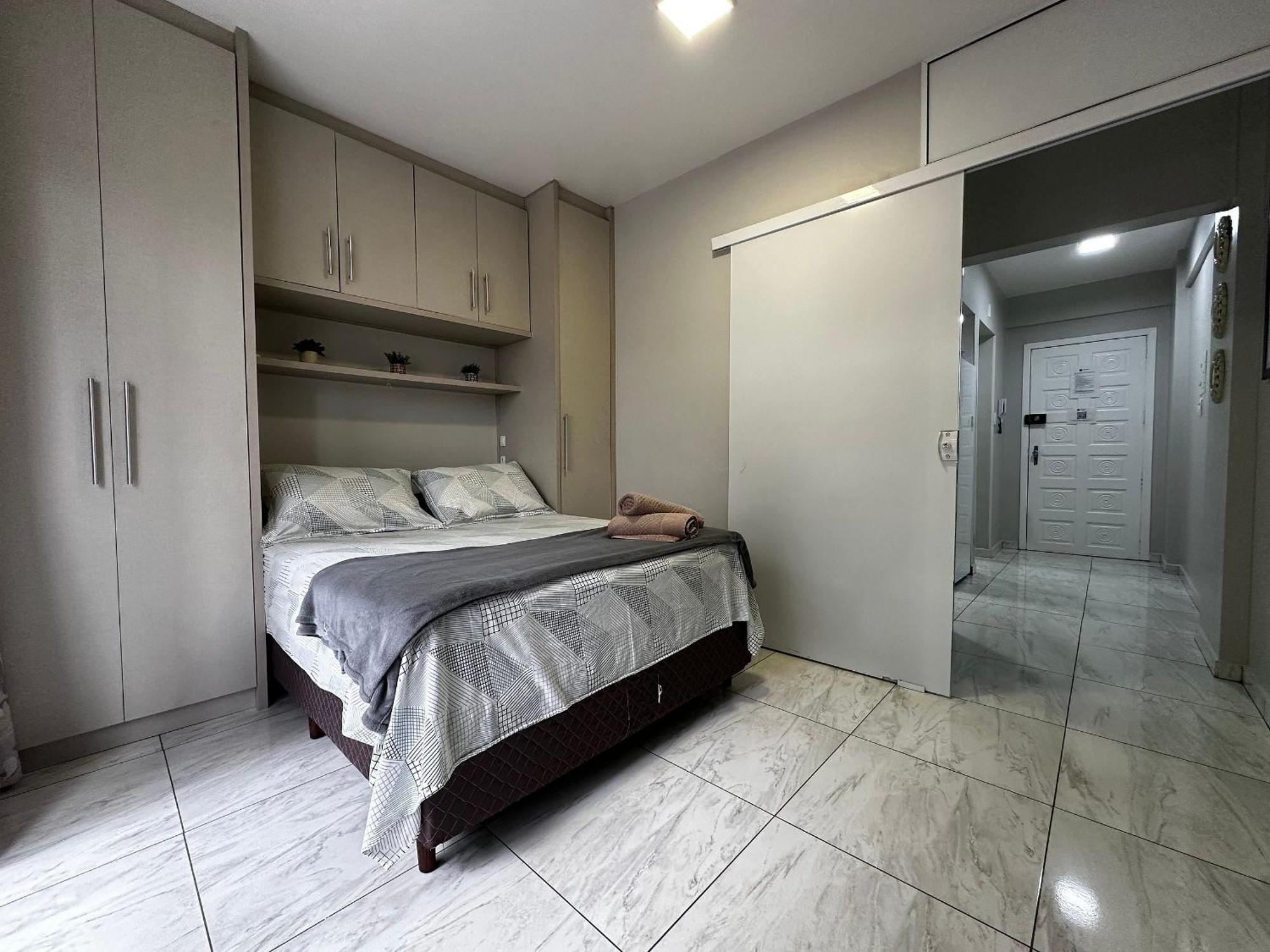 Ma01- Kitnet Com Ar | Vista Big Wheel | Garagem Apartment